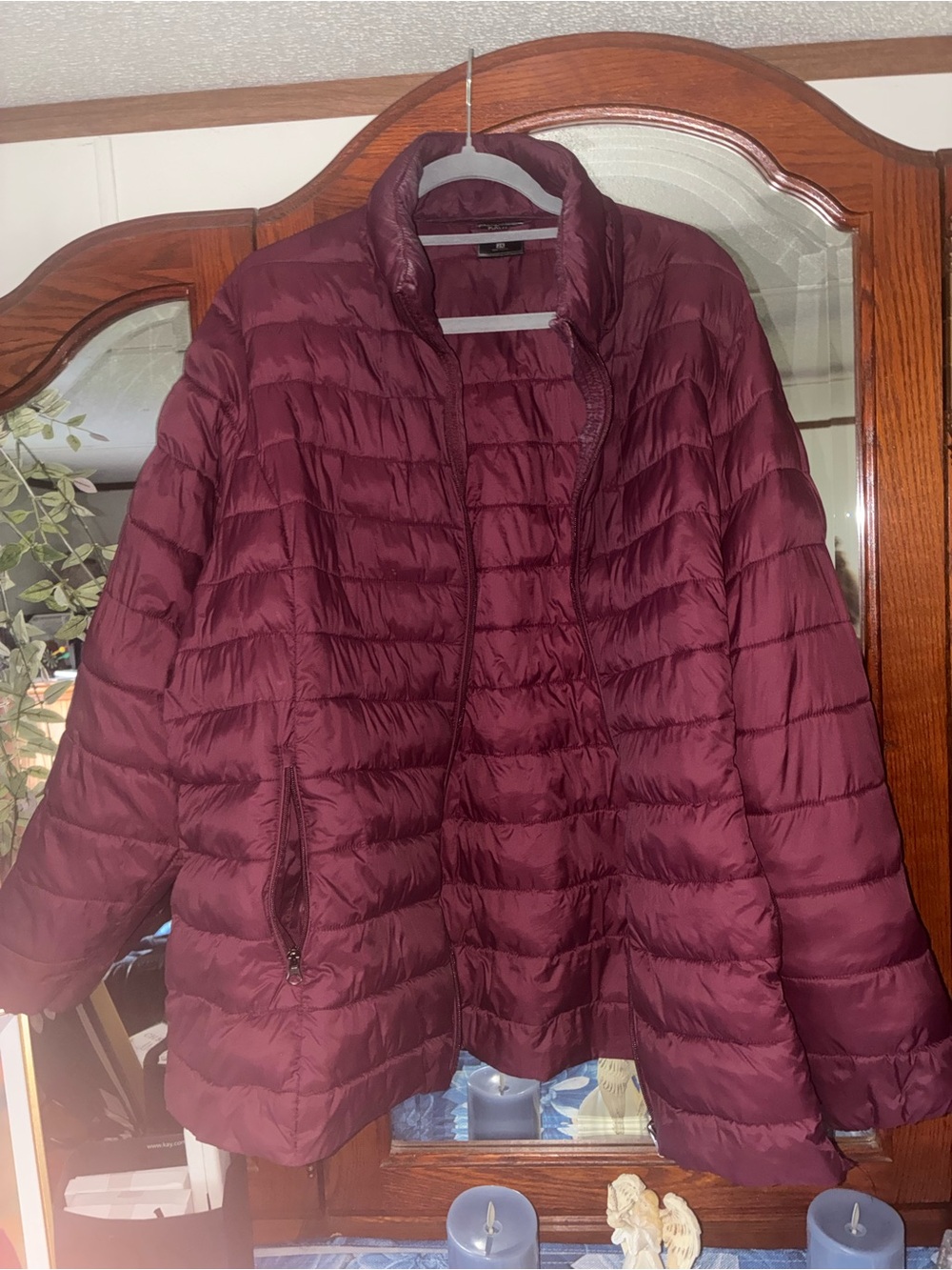 Lightweight Women's Puffer Jacket in Deep Burgundy